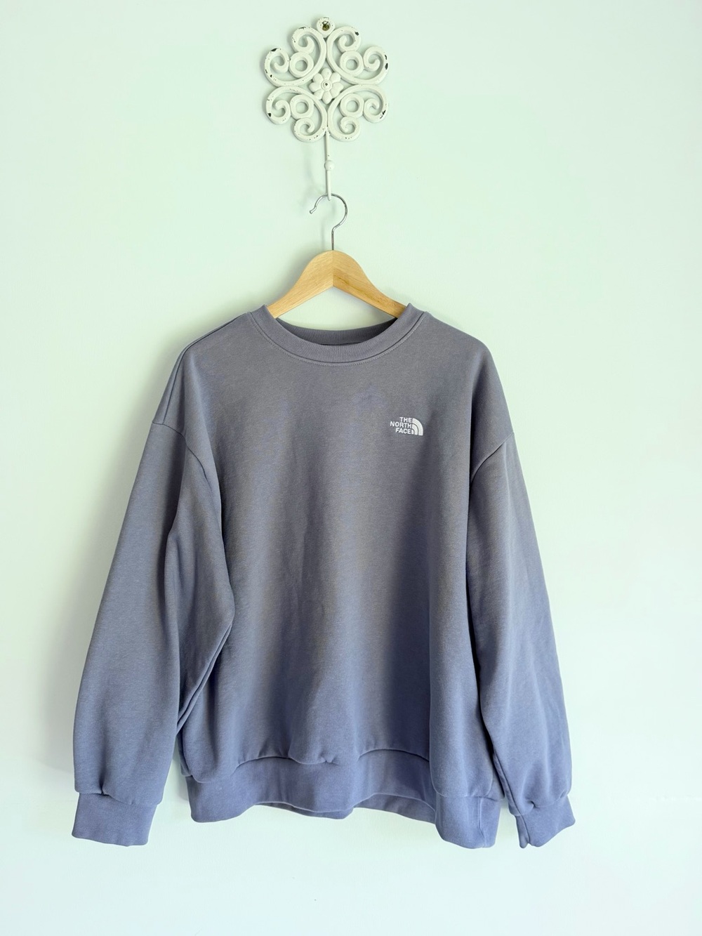 The North Face Slub Crewneck Sweater in lavender gray.  Women’s Large